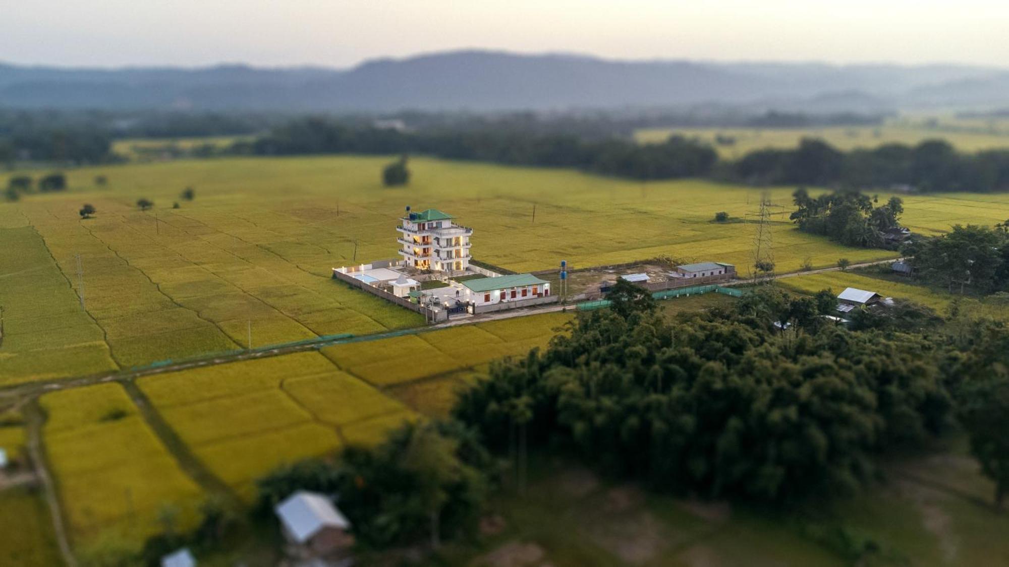 The Kaziranga Address Hotel Eksteriør billede