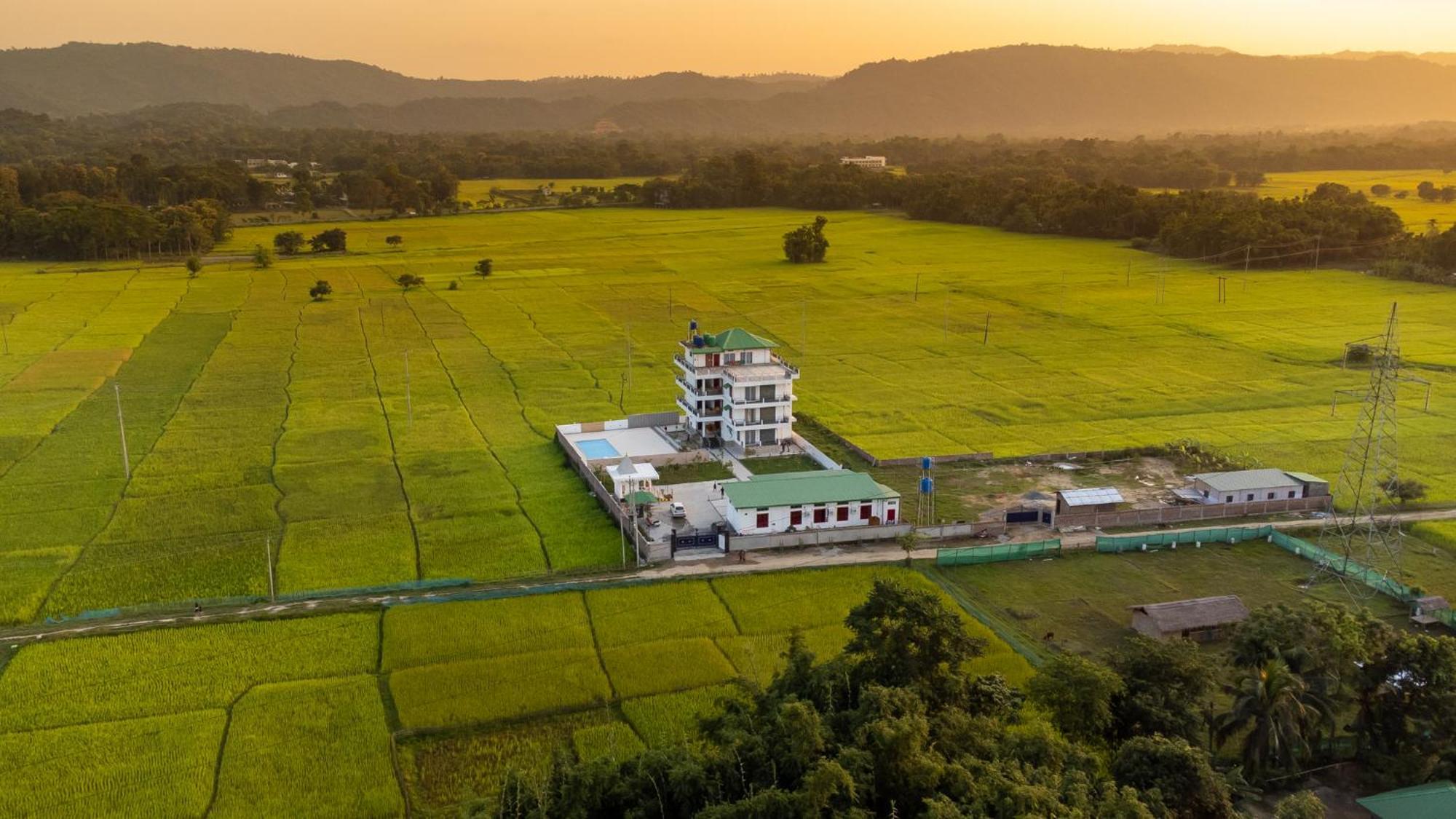The Kaziranga Address Hotel Eksteriør billede