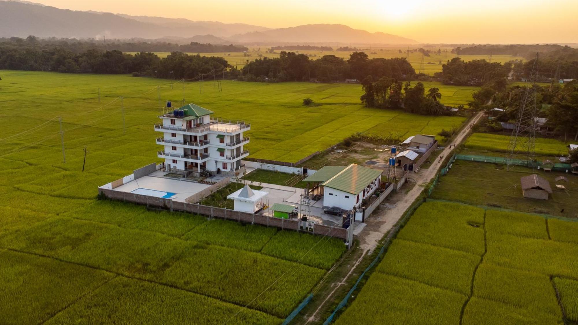 The Kaziranga Address Hotel Eksteriør billede